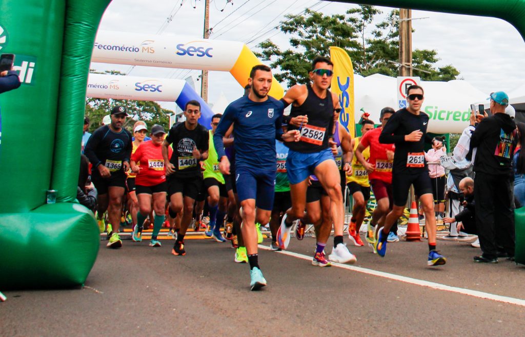 imagem da largada da corrida.